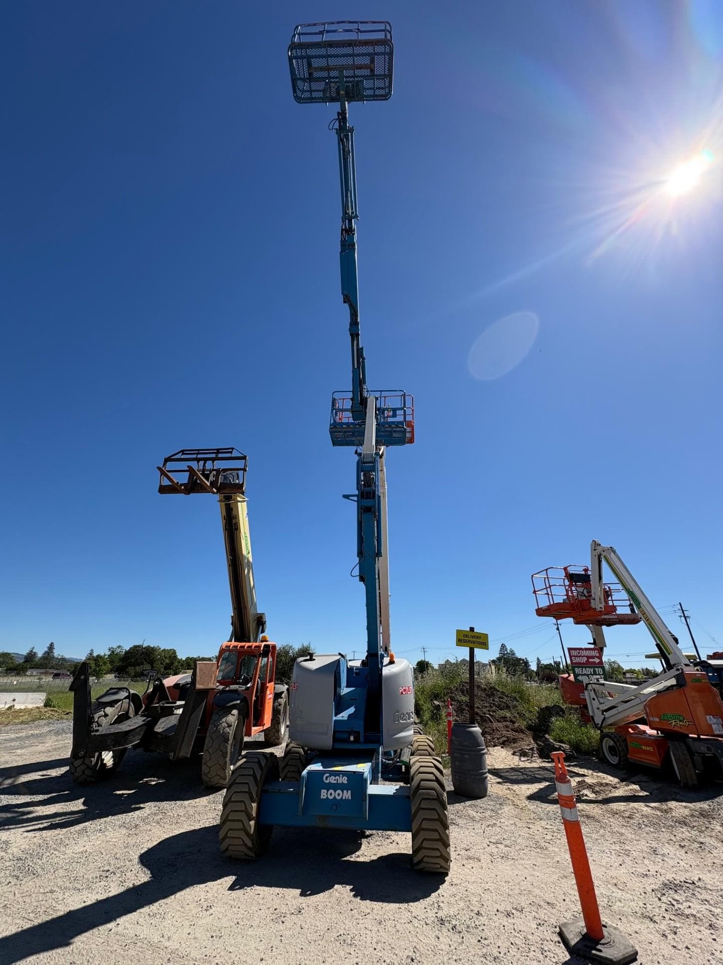 45' ARTICULATING BOOM 4X4 DSL — photo 2
