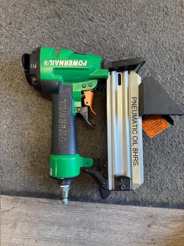 AIR TRIGGER-PULL NAILER 5-9/16 — photo 1