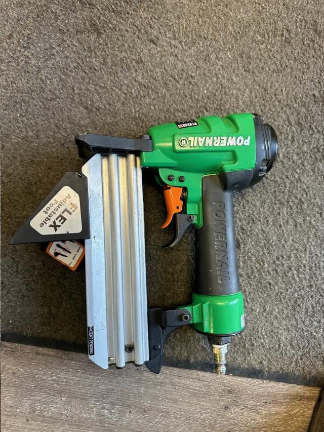 AIR TRIGGER-PULL NAILER 5-9/16 — photo 2